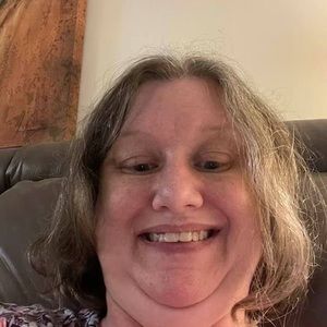 Meet your Posher, Carrie